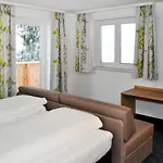 Nyaraló Schoenblick By Interhome Kappl